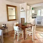 Hébergement de vacances Casa Colibri Con Piscina Privada *