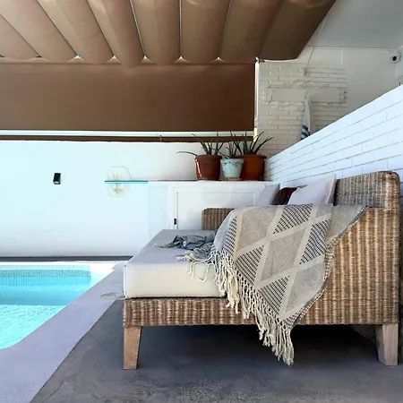 Hébergement de vacances Casa Colibri Con Piscina Privada *
